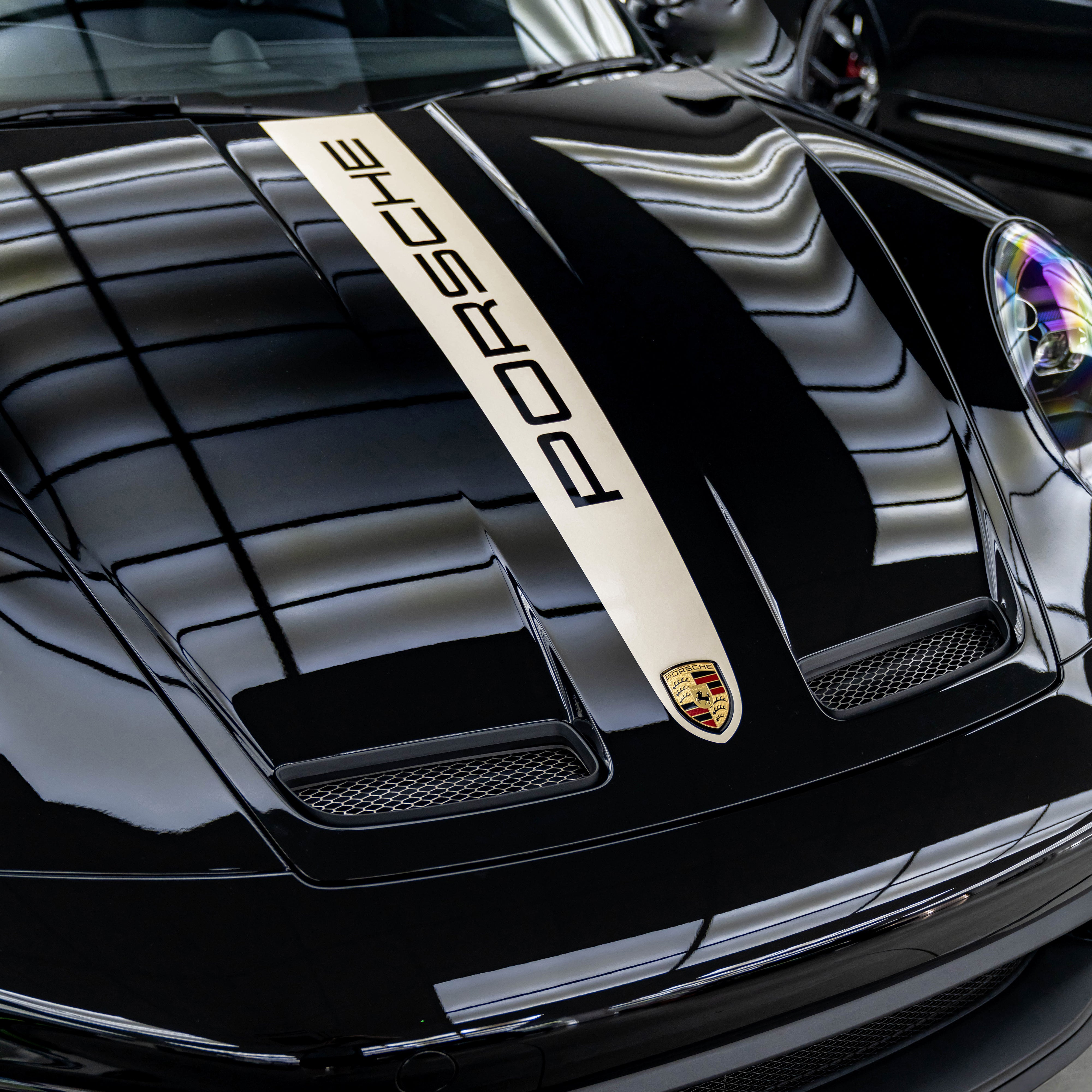 911 (992) GT3 Style Centre Stripe Decal - Image 1